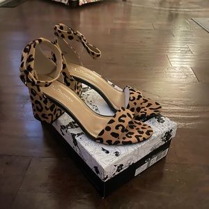 Cheetah Print Chinese laundry heels size 8.5